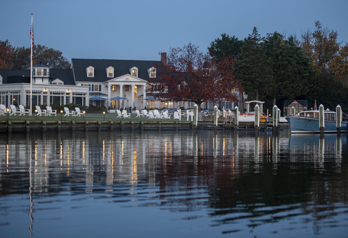 View over Inn at Perry Cabins in the evening