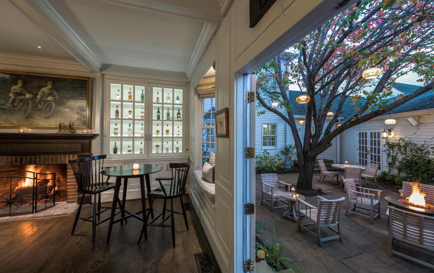 Purser's Pub & Courtyard