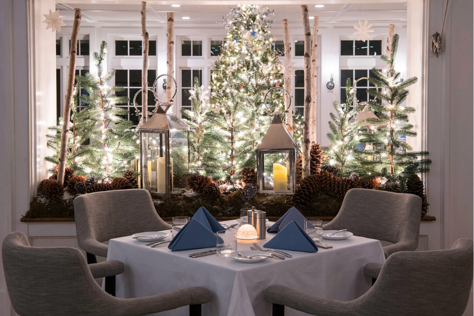 Christmas Tree and Decor in STARS